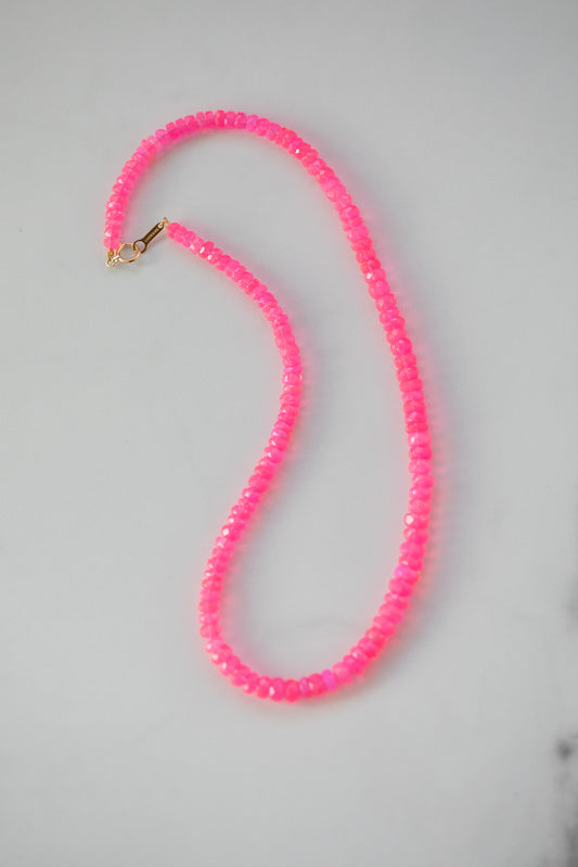 Pink Necklace 商品のお届けは2026年1月下旬の予定です